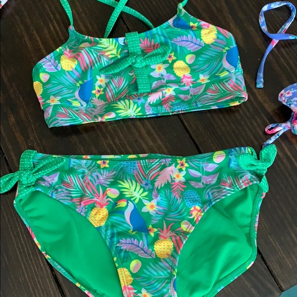 Girls 7/8M green one is L but fits like a M bundle - Picture 2 of 4